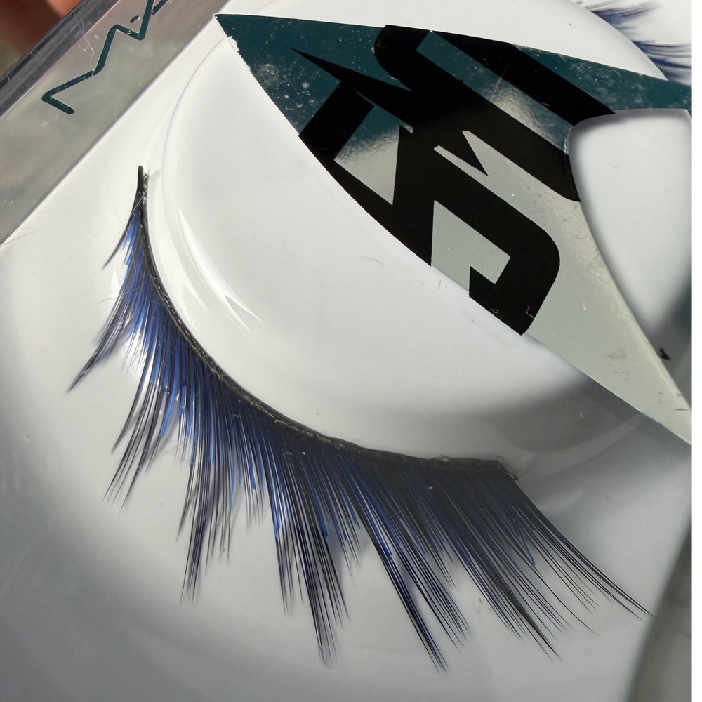 MAC False Eyelashes Star Trek Wink Of An Eye Blue Black 50th Anniversary RARE